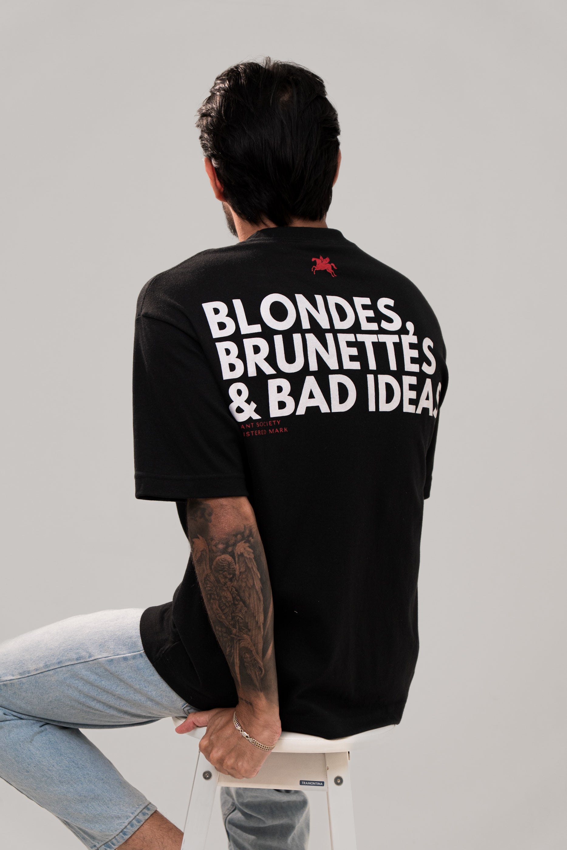 BLONDES, BRUNETTES & BAD IDEAS